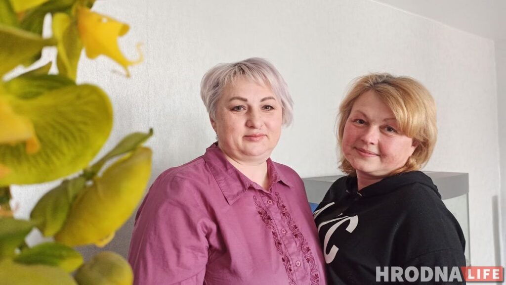Сёстры Надзея Сцепанцова (злева) і Жанна Захаркевіч. 10 сакавіка асуджаныя на 3,5 і 3 гады "хіміі" па справе аб счэпцы