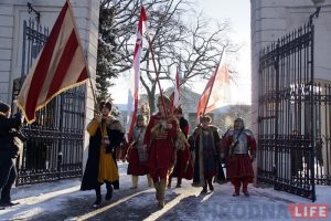 Шэсце ў гонар Стэфана Баторыя прайшло ад замку да Фарнага касцёла