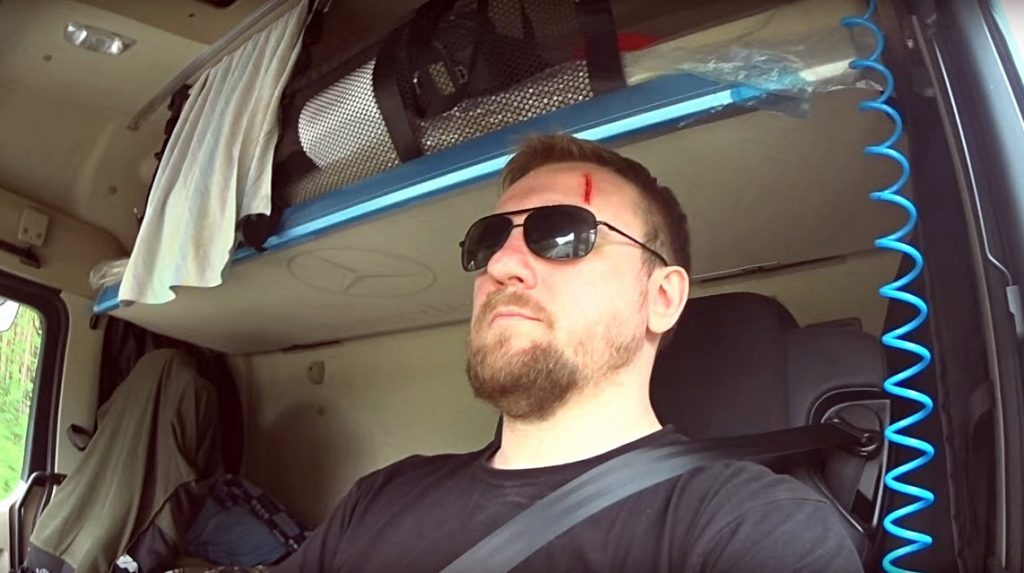 «Злой дальнобой, я твой подписчик!». Як гродзенскі кіроўца на ютубе папулярызуе сваю працу «Злой дальнобой, я твой подписчик!». Як гродзенскі кіроўца на ютубе папулярызуе сваю працу