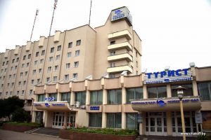 У гродзенскім «Турысце» абяцаюць уладкаваць эканумар: натуральная мэбля, ільняны тэкстыль і гліняны посуд У гродзенскім «Турысце» абяцаюць уладкаваць эканумар: натуральная мэбля, ільняны тэкстыль і гліняны посуд