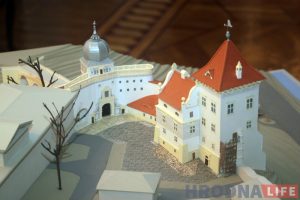 Праблемы аднаўлення палаца Баторыя абмеркавалі на “Сустрэчы сяброў музея” Праблемы аднаўлення палаца Баторыя абмеркавалі на “Сустрэчы сяброў музея”