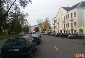 Замкавая вуліца павінна быць пешаходнай! Як гэта зрабіць, захаваўшы парковачныя месцы Замкавая вуліца павінна быць пешаходнай! Як гэта зрабіць, захаваўшы парковачныя месцы