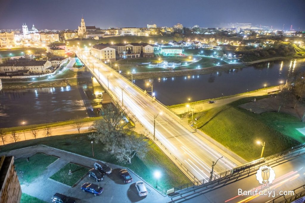 На старым мосце ў цэнтры Гродна пачаліся рамонтныя работы