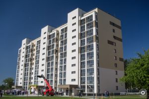 У Гродне прэзентавалі другі энергаэфектыўны дом: на чым жыхары зэканомяць і ў чым ёсць нязручнасці