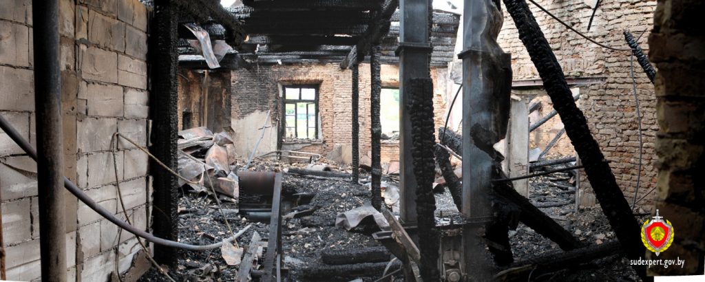 Эксперты падзяліліся здымкамі з пагарэлага піўзавода і папярэднімі высновамі аб прычынах пажару Эксперты падзяліліся здымкамі з пагарэлага піўзавода і папярэднімі высновамі аб прычынах пажару