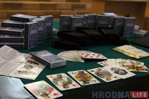 "У гэтых карт ёсць гісторыя, а зараз і будучыня". У Гродне прэзентавалі адноўленыя карты Лапіных "У гэтых карт ёсць гісторыя, а зараз і будучыня". У Гродне прэзентавалі адноўленыя карты Лапіных