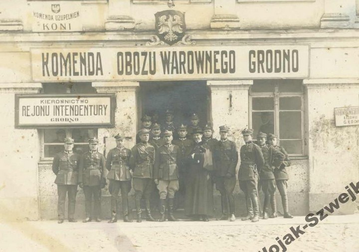 У 1920 г. палякі трымалі ў былой карчме штаб гродзенскай крэпасці.