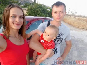 Першае падарожжа немаўляці. Як з грудным дзіцём удала адпачыць на моры