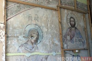 Старыя роспісы, знойдзеныя на тэрыторыі Архірэйскага падворка, чакае кансервацыя Старыя роспісы, знойдзеныя на тэрыторыі Архірэйскага падворка, чакае кансервацыя