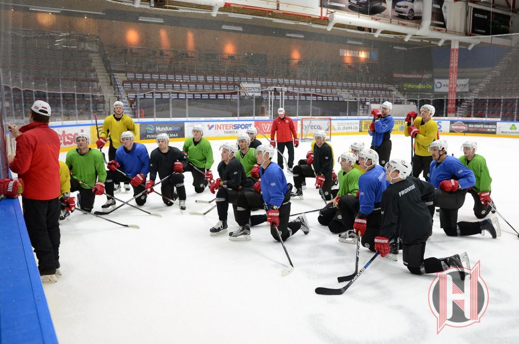 Ліга Чэмпіёнаў: "Нёман" прыляцеў у Фінляндыю і рыхтуецца да матчу з "Ювяскюля"