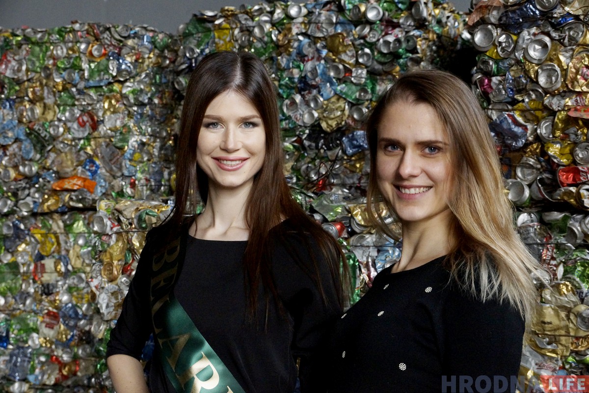 Королевы красоты сортируют отходы! Первая белоруска на конкурсе Мисс Земля и первая Мисс Гродненского ЖКХ стали за конвейер мусоросортировочного завода