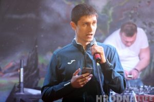 Футбаліст «Нёмана» праспяваў для заўзятараў «Воины света» Футбаліст «Нёмана» праспяваў для заўзятараў «Воины света»