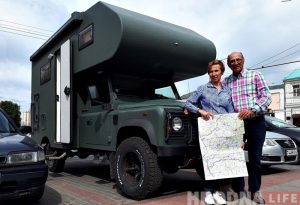 Французскія пенсіянеры хочуць за два тыдні аб'ехаць Беларусь на пазадарожніку Французскія пенсіянеры хочуць за два тыдні аб'ехаць Беларусь на пазадарожніку