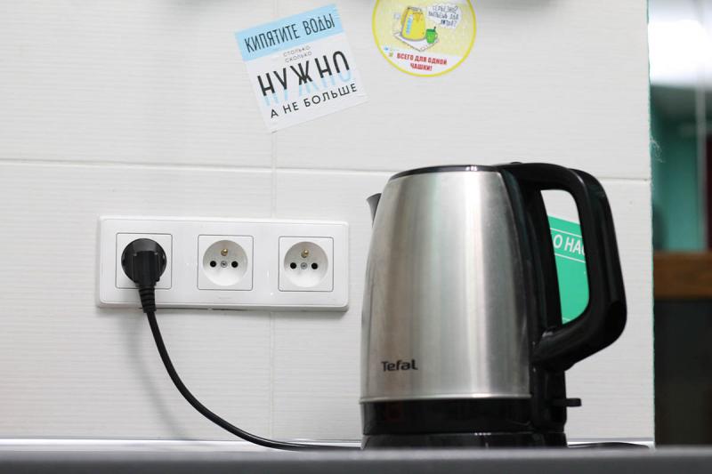 "Мы б купілі канапу, але навошта?"Як антыкавярня ў Гродне ўкараняе элементы "зялёнага" офіса