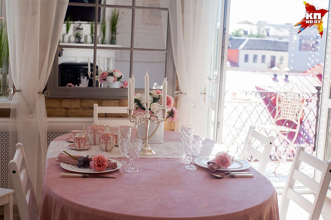 Рамантыка ў цэнтры Гродна: рамонт у кватэры царскіх часоў за $ 25 тысяч