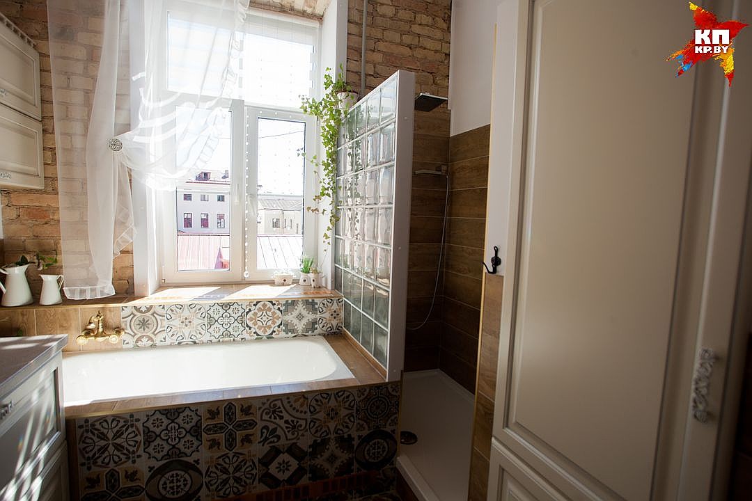 Рамантыка ў цэнтры Гродна: рамонт у кватэры царскіх часоў за $ 25 тысяч