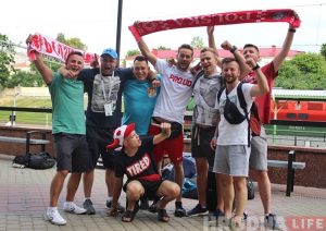 "У Маскву з пазітывам". Польскія заўзятары праз Гродна едуць на чэмпіянат свету ў Расію "У Маскву з пазітывам". Польскія заўзятары праз Гродна едуць на чэмпіянат свету ў Расію