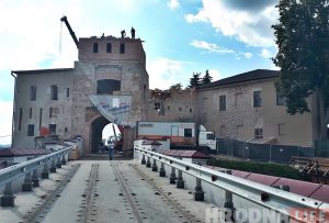 «Трэба скончыць вайну». У Гродне абмеркавалі рэканструкцыю Старога замка