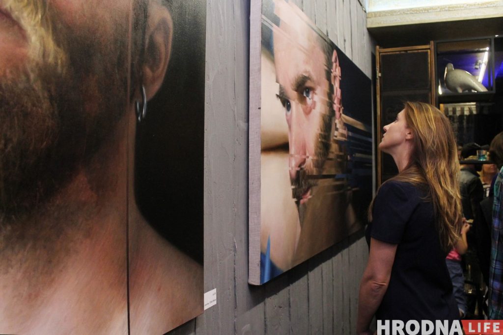 Чалавек як мастацтва. “У Майстра” працуе выстава гіперрэалізму