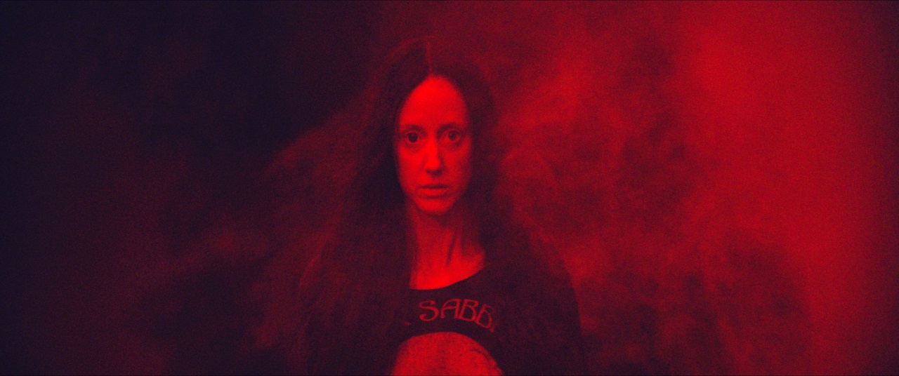Andrea-Riseborough-as-Mandy-in-the-action-thriller-film-“MANDY”