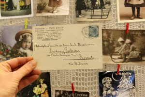 Абавязкова зазірніце! У краме "Лёля" зрабілі выставу старых калядных паштовак і святочных анёлкаў Абавязкова зазірніце! У краме "Лёля" зрабілі выставу старых калядных паштовак і святочных анёлкаў