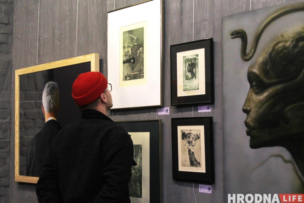 9 мастакоў, 18 карцін і 25 гадоў працы. Галерэя “У Майстра” адзначыла юбілей