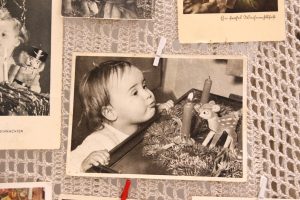 Абавязкова зазірніце! У краме "Лёля" зрабілі выставу старых калядных паштовак і святочных анёлкаў Абавязкова зазірніце! У краме "Лёля" зрабілі выставу старых калядных паштовак і святочных анёлкаў