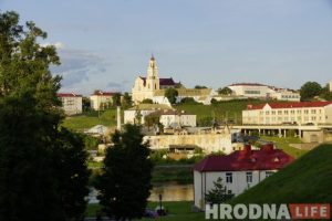 У гродзенскім танку-помніку знайшлі бутэльку з цыдулкамі 1967 года У гродзенскім танку-помніку знайшлі бутэльку з цыдулкамі 1967 года