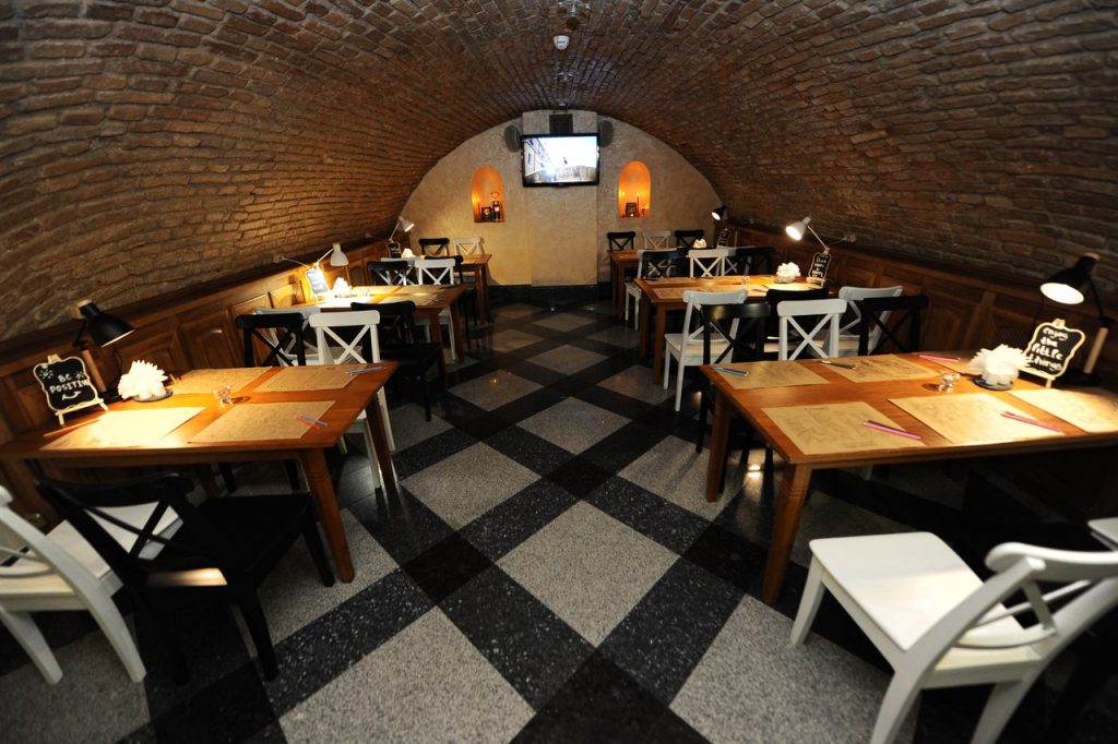 У сутарэннях былога кляштара на Маставой замест "Дуката" адкрыецца "Панарама"