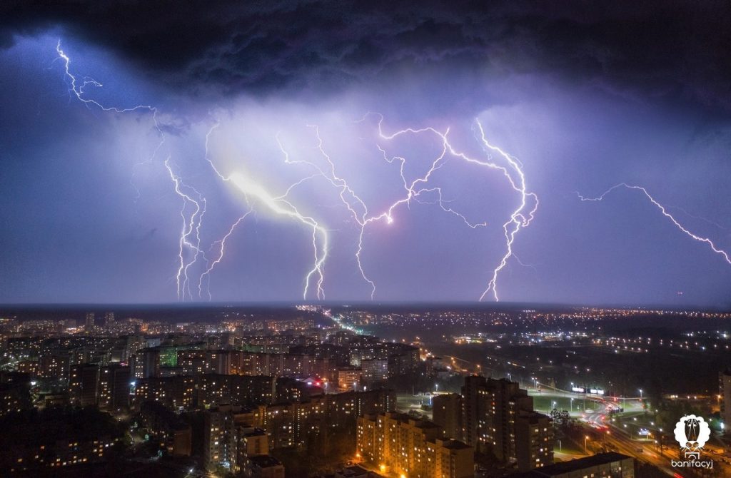 Фота: Першая красавіцкая навальніца на здымках гродзенцаў Фота: Першая красавіцкая навальніца на здымках гродзенцаў