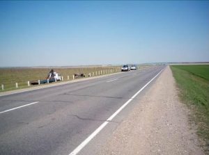 У Лідзе перавярнуўся трактар з металічнай бочкай. Што адбылося? У Лідзе перавярнуўся трактар з металічнай бочкай. Што адбылося?