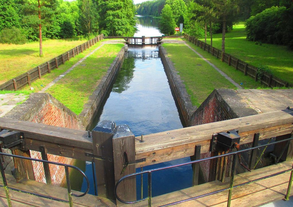 Аўгустоўскі канал адкрыў сезон. На чым і за колькі паплаваць і што паглядзець августовский канал