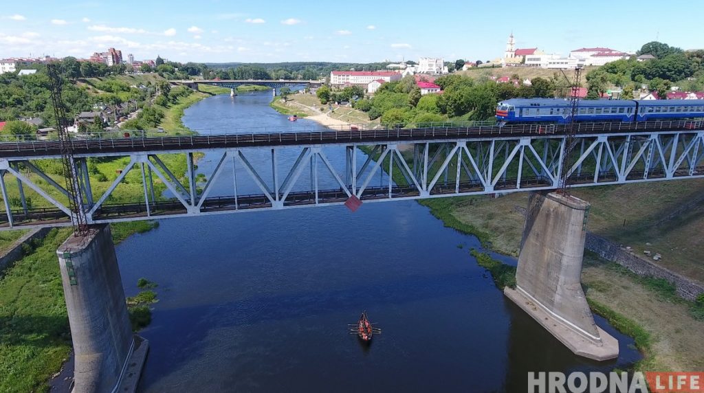 Цягнікоў на Польшчу не будзе некалькі дзён. Рамантуюць чыгуначны мост праз Нёман