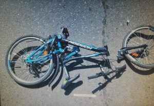 Пад Слонімам сем падлеткаў перакуліліся на машыне. 16-гадовы кіроўца сур'ёзна пацярпеў Пад Слонімам сем падлеткаў перакуліліся на машыне. 16-гадовы кіроўца сур'ёзна пацярпеў