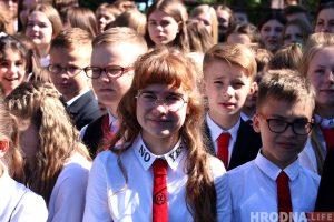 У гродзенскай гімназіі №10 прагучаў апошні званок У гродзенскай гімназіі №10 прагучаў апошні званок