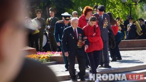На магіле Вітольда Ашурка ўсталявалі помнік На магіле Вітольда Ашурка ўсталявалі помнік