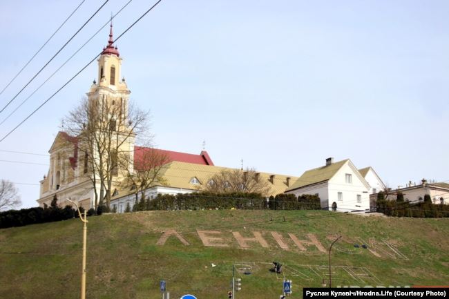 Дэкамунізацыя па-беларуску. Якіх Ленінаў і іншых Чапаевых пасунулі з цэнтру і чаму. ФОТА