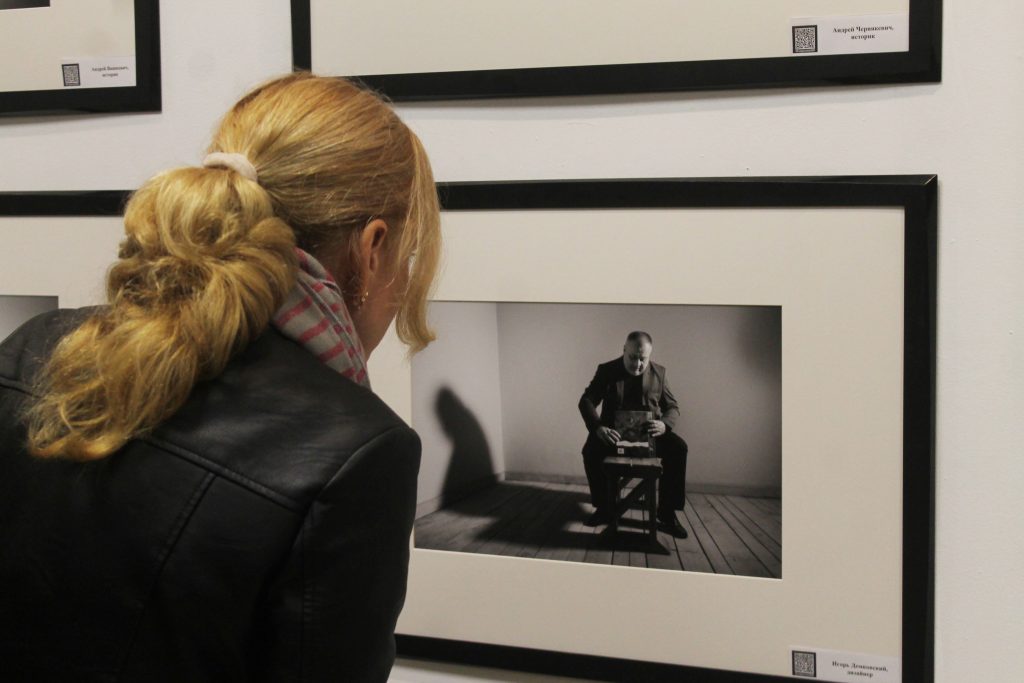 У Гродне адкрылі выставу «Код горада». Там ёсць і Руслан Кулевіч