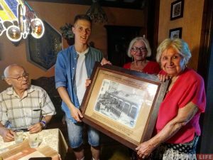 "З'ехаў каб не піць". Вулічны музыка з Гродна аўтастопам дабраўся да Кітая "З'ехаў каб не піць". Вулічны музыка з Гродна аўтастопам дабраўся да Кітая