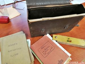 "Рызыкаваў, але захаваў". Гродзенец паказаў шыльду, якую схаваў яго прадзед ў 1939 годзе "Рызыкаваў, але захаваў". Гродзенец паказаў шыльду, якую схаваў яго прадзед ў 1939 годзе