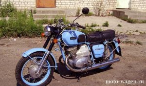 У Гродне кіроўцы знеслі адзін аднаму люстэркі і спрачаюцца, хто вінаваты У Гродне кіроўцы знеслі адзін аднаму люстэркі і спрачаюцца, хто вінаваты