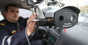 За налепку "Пагоня" на аўтамабілі гродзенцу давялося даваць тлумачэнні ДАІшніку і ўчастковаму За налепку "Пагоня" на аўтамабілі гродзенцу давялося даваць тлумачэнні ДАІшніку і ўчастковаму