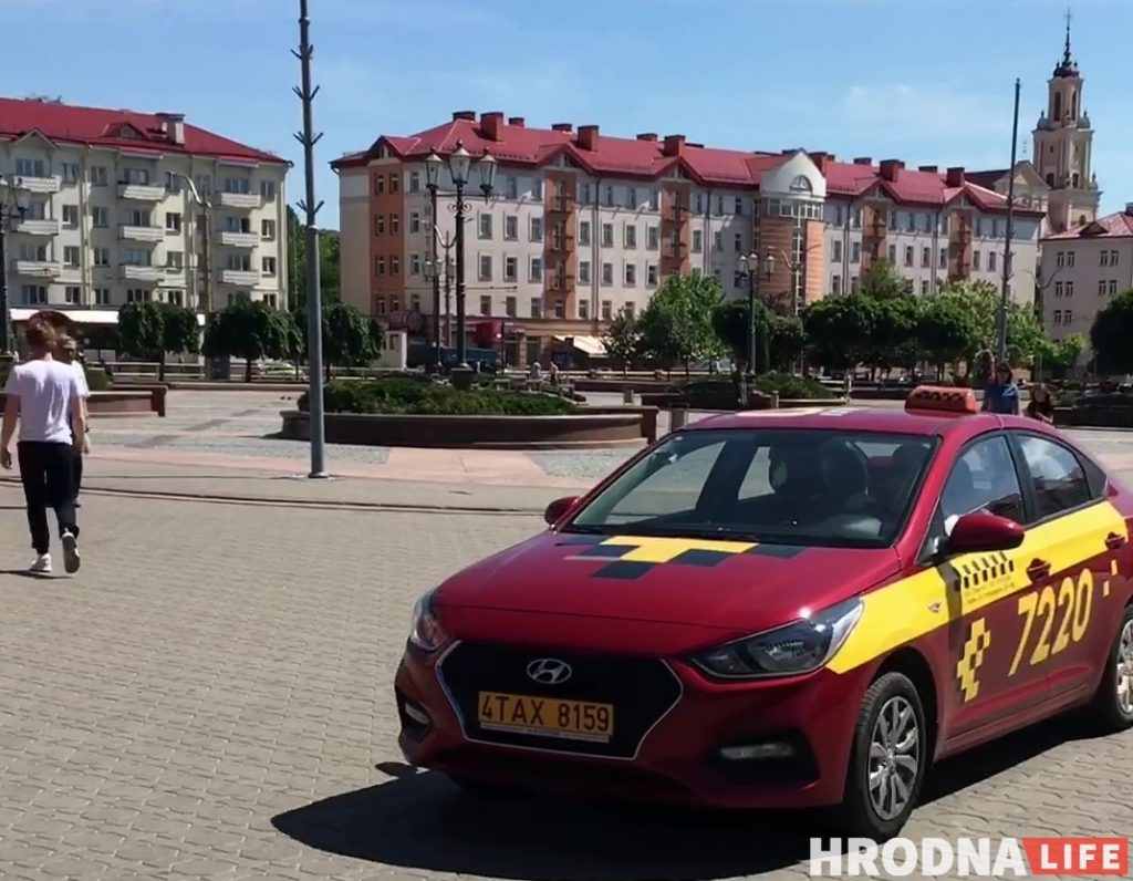 Таксісты і не толькі. Чаму па пешаходнай Маставой усё часцей ездзяць на аўто? Таксісты і не толькі. Чаму па пешаходнай Маставой усё часцей ездзяць на аўто?