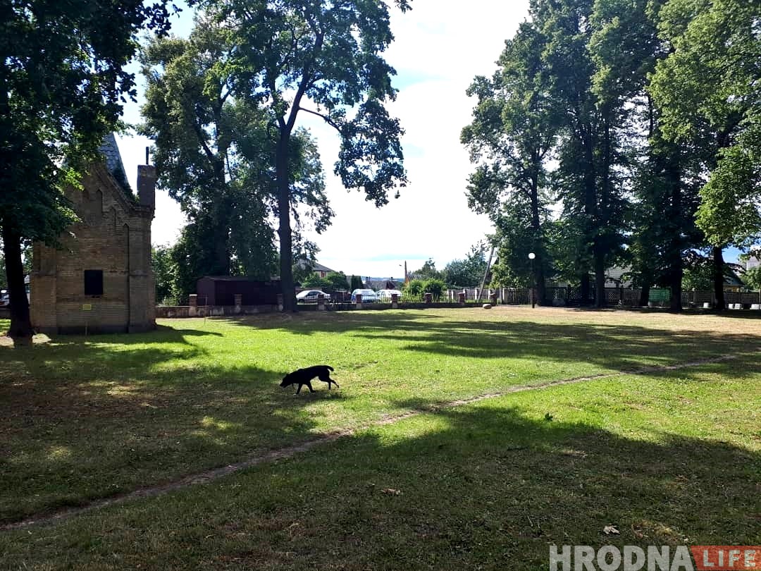 В Гродно на воинском кладбище разваливается часовня генерала Руссау. Лютеране ищут спонсоров, чтобы восстановить ее