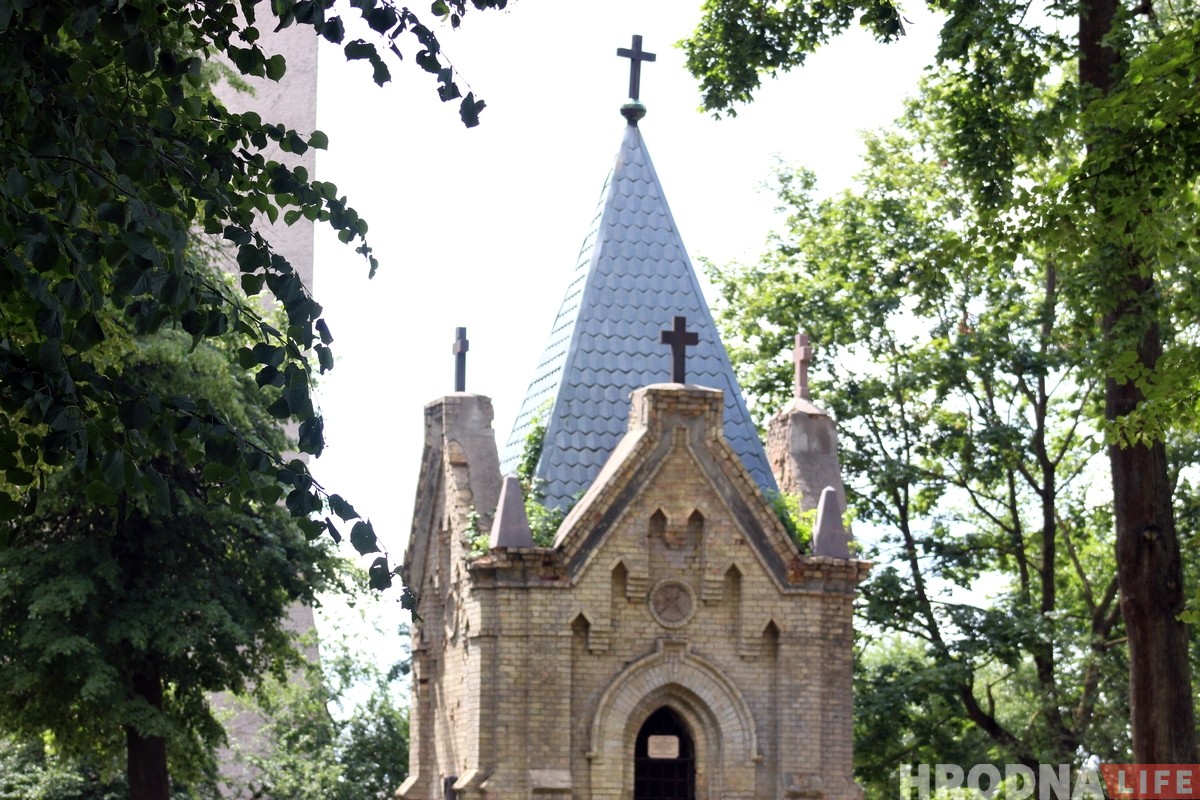 В Гродно на воинском кладбище разваливается часовня генерала Руссау. Лютеране ищут спонсоров, чтобы восстановить ее