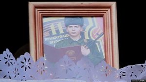 Даярка супраць Следчага камітэту. Маці салдата, які загінуў у войску, дамагаецца крымінальнай справы Даярка супраць Следчага камітэту. Маці салдата, які загінуў у войску, дамагаецца крымінальнай справы