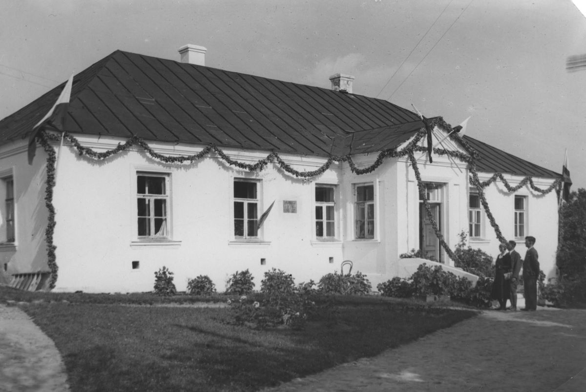 95 лет назад в Новогрудке начали насыпать Курган Мицкевича. Смотрите, как это было
