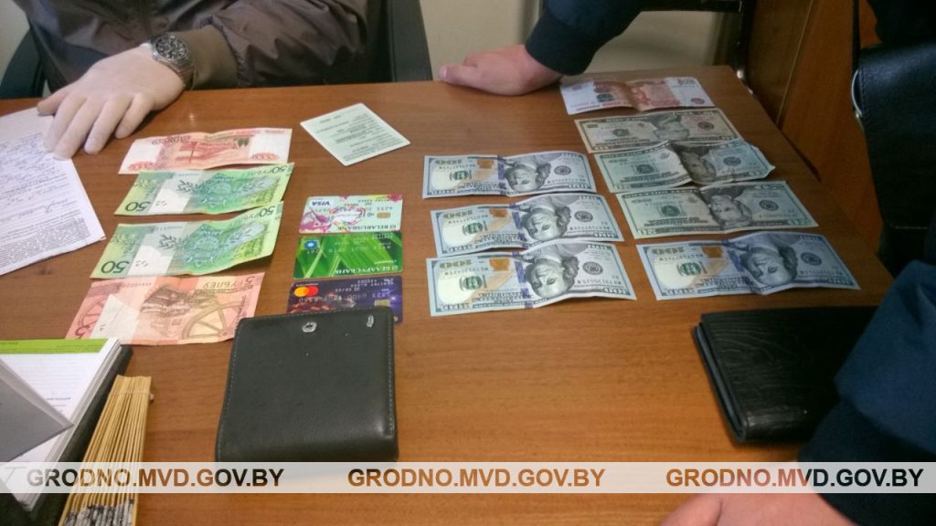У Дзятлаве затрымалі за хабар «антыкрызіснага кіраўніка» У Дзятлаве затрымалі за хабар «антыкрызіснага кіраўніка»