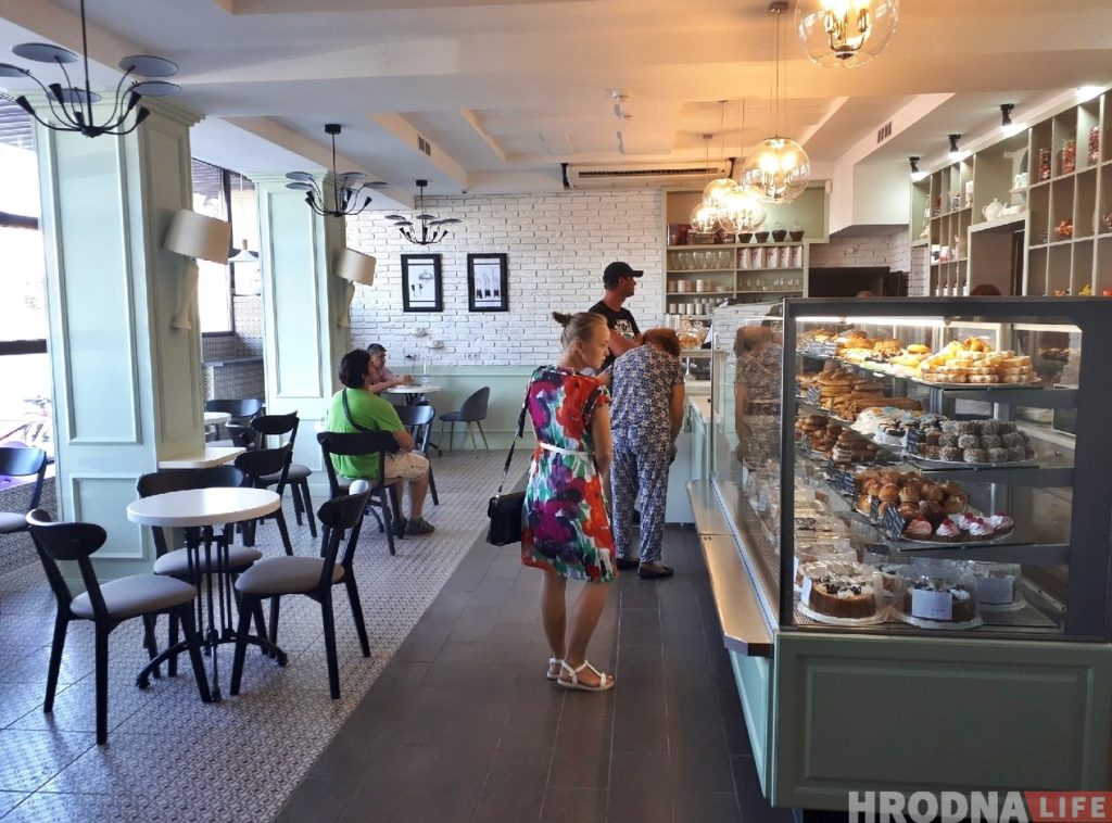 Фотафакт: у "Баторыі" адкрыўся абноўлены кафетэрый