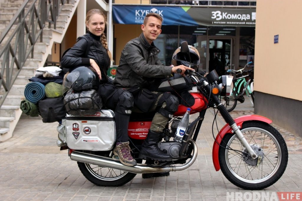 Дальняк на "Мінску": пара з Расіі на савецкім матацыкле зноў даехала да Гродна (амаль без прыгод)